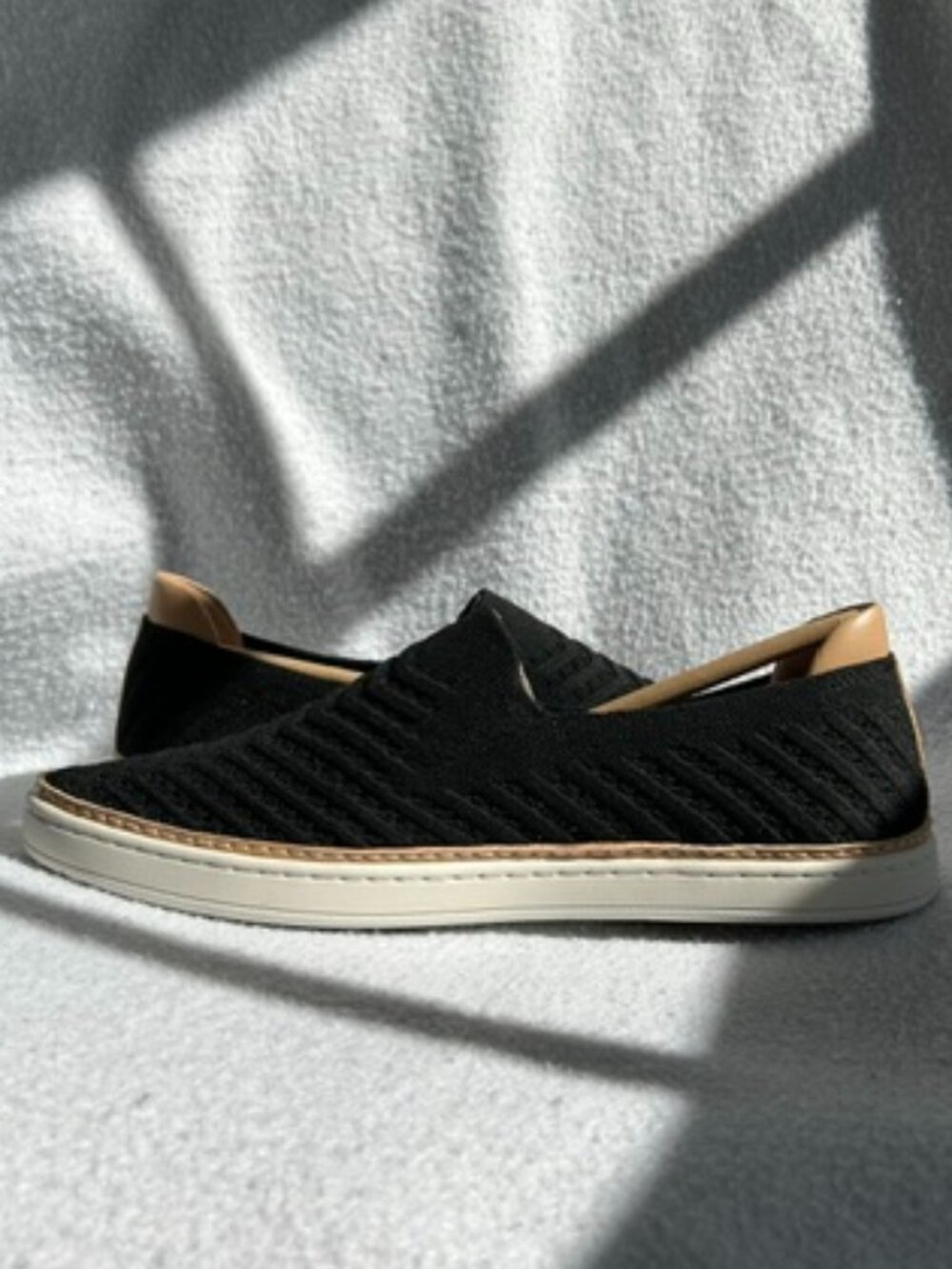 UGG Sammy Chevron Black Knit Slip-On Sneakers 8 NIB - Picture 6 of 8
